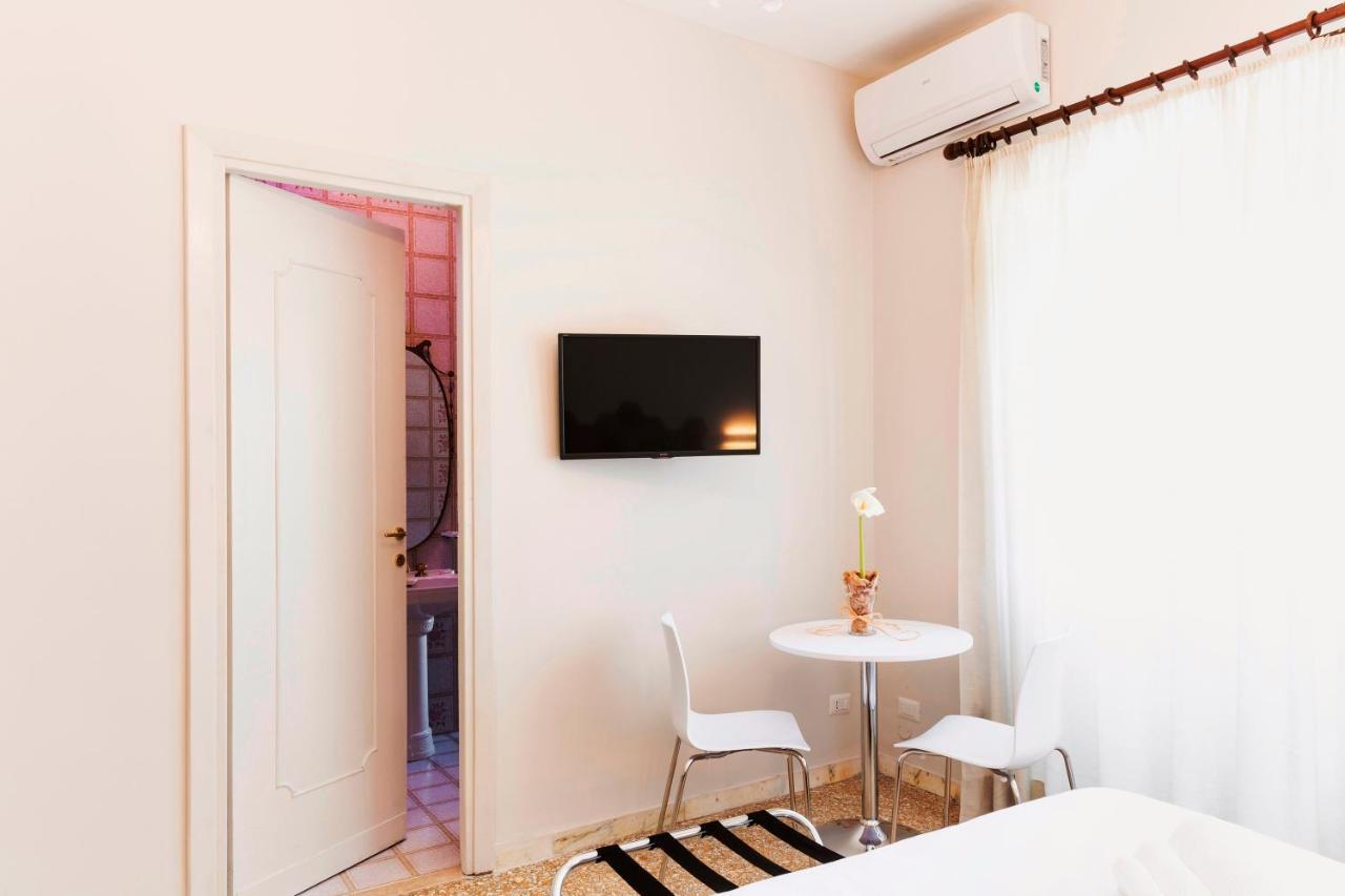 Roma Talenti Fucini B&B Ngoại thất bức ảnh